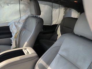 2016 Toyota Highlander XLE - Interior Front Seat Image
